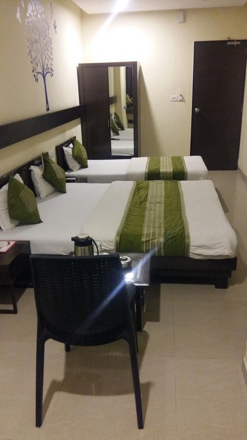 Hotel Ambience Sarkhej Экстерьер фото