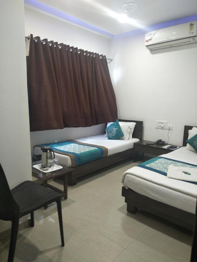 Hotel Ambience Sarkhej Экстерьер фото